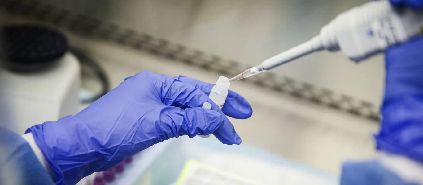 Κορωνοϊός: «Πράσινο φως» από τον FDA στο μονοκλωνικό αντίσωμα GSK-Vir